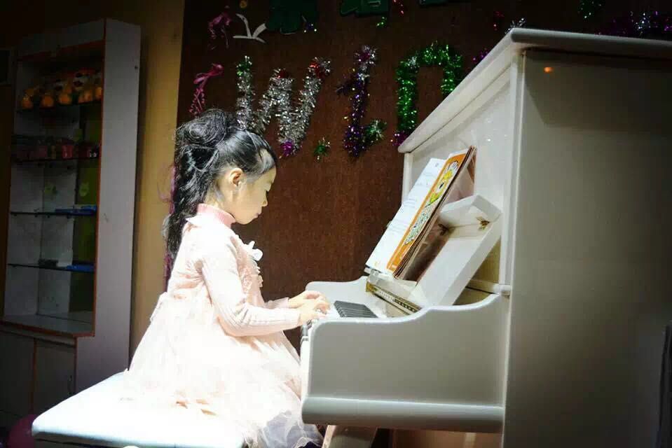 日照樂譜生半小時 輕松啟蒙，讓孩子愛上彈鋼琴